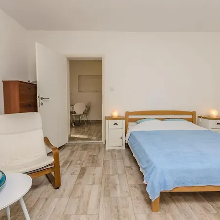 Apartment Tribunj Mali Mago