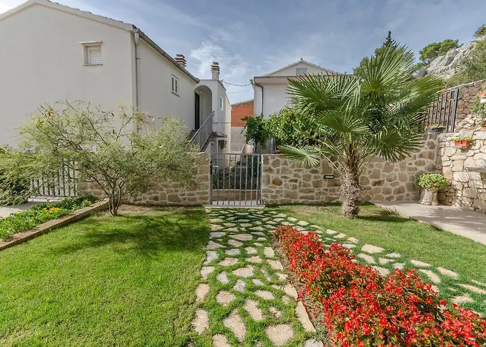 Tribunj Mali Mago * Tribalj